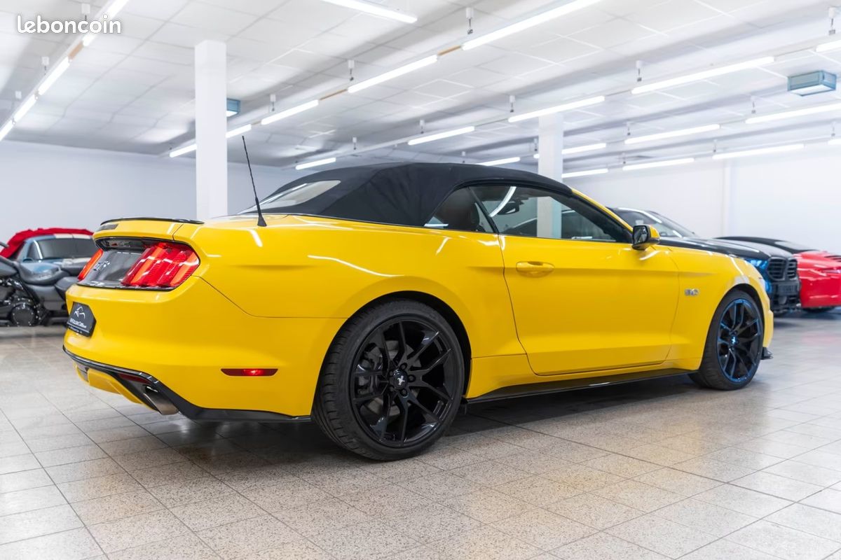 FORD Mustang GT CABRIOLET 5.0 V8 426CH BVA - GPL - CUIR - APPLE CARPLAY (image 10)