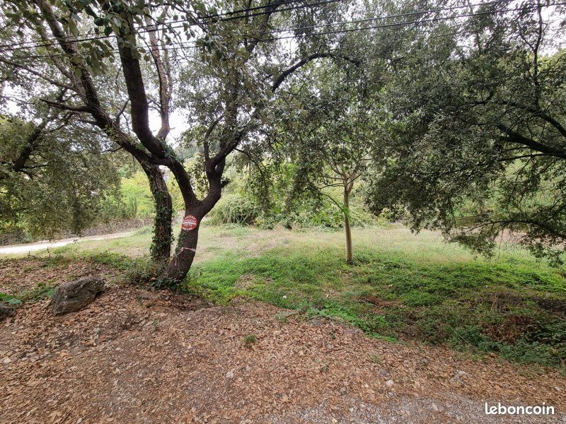 Terrain 1905 m² · à Mouans-Sartoux · 385 000 €