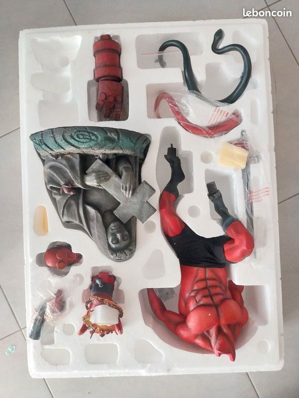 Sideshow Collectibles Hell Boy 1:4 statue Mike MIGNOLA (image 2)