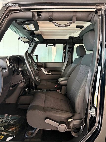 Jeep Wrangler UNLIMITED 200 CH BVA (image 6)