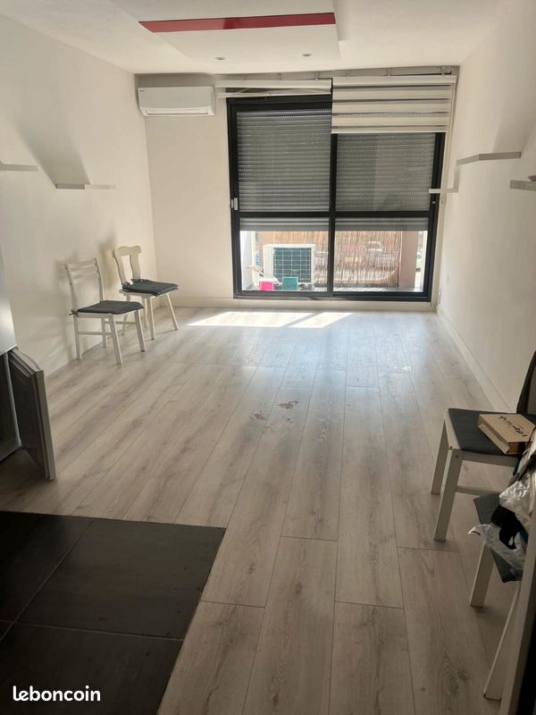 Appartement 1 pièce 27 m² · à Nîmes · 27 m² · 495 €