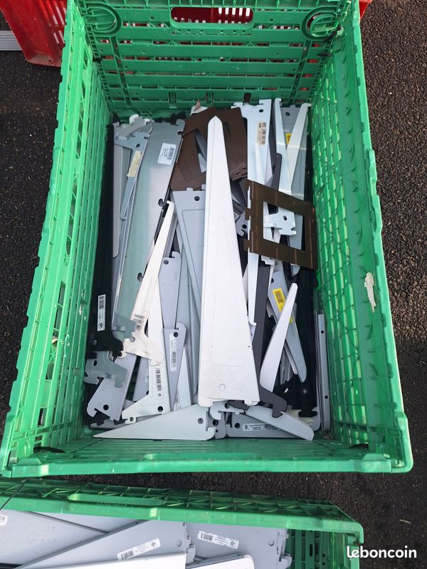 Enorme lot de plusieurs centaines de console et support neuf pour etagere a cremaillere (image 9)