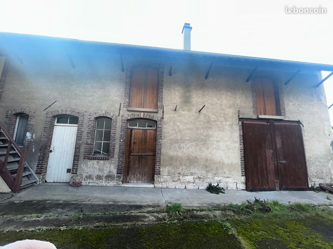 Maison 8 pièces 120 m² · à Limay · 120 m² · 120 000 €