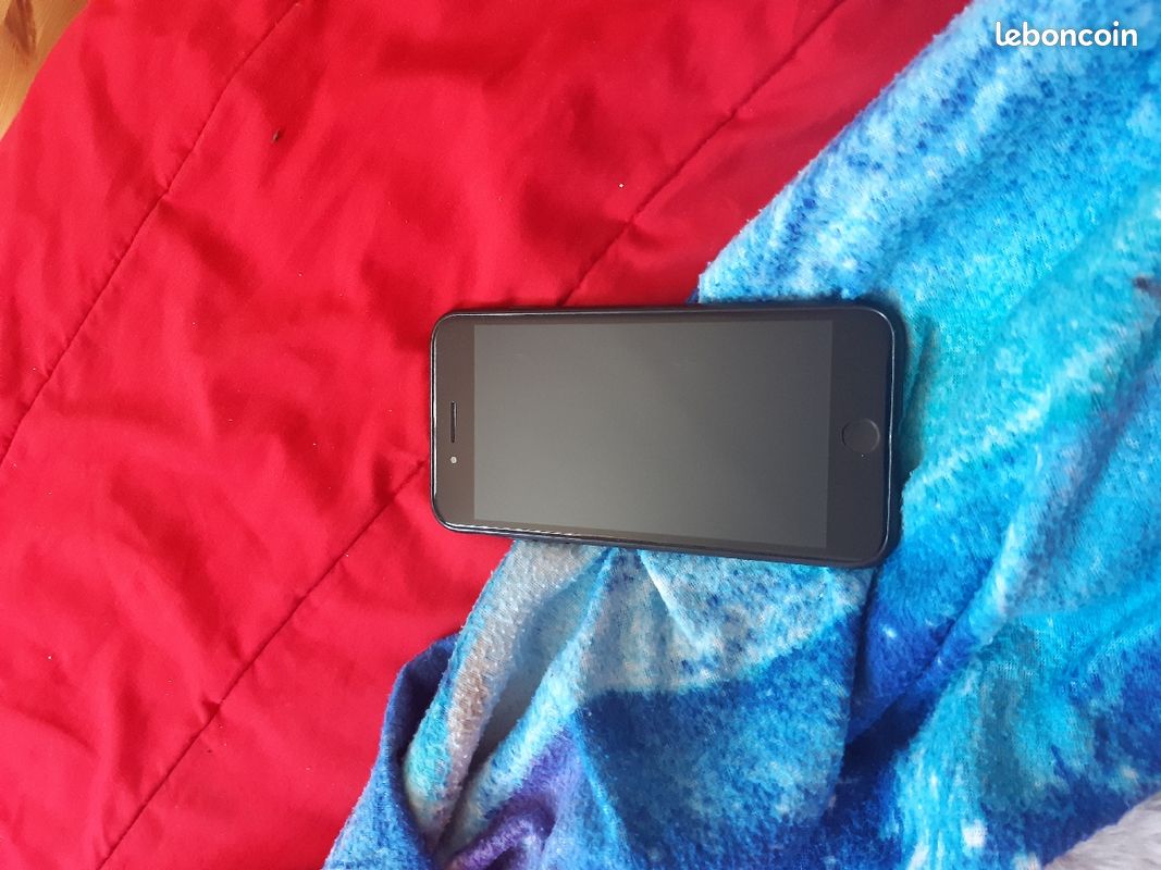 IPhone 7 Plus 32 go noir de jais (image 1)