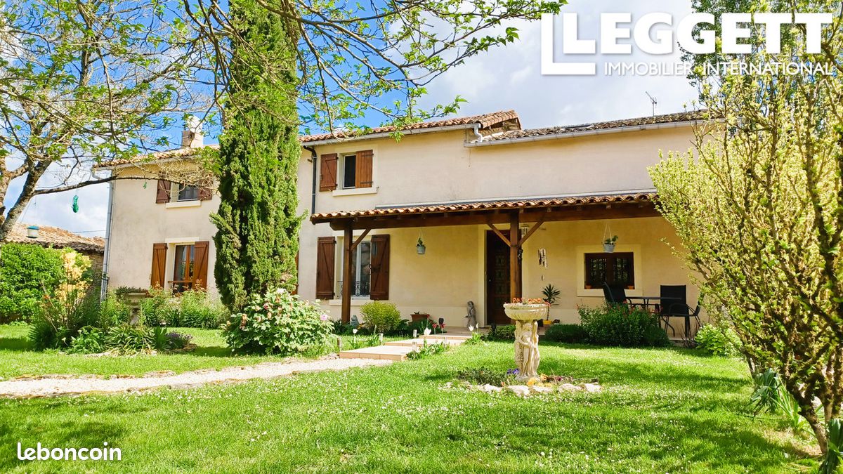 Maison 5 pièces 150 m² - Vançais 79120 (image principale 0)