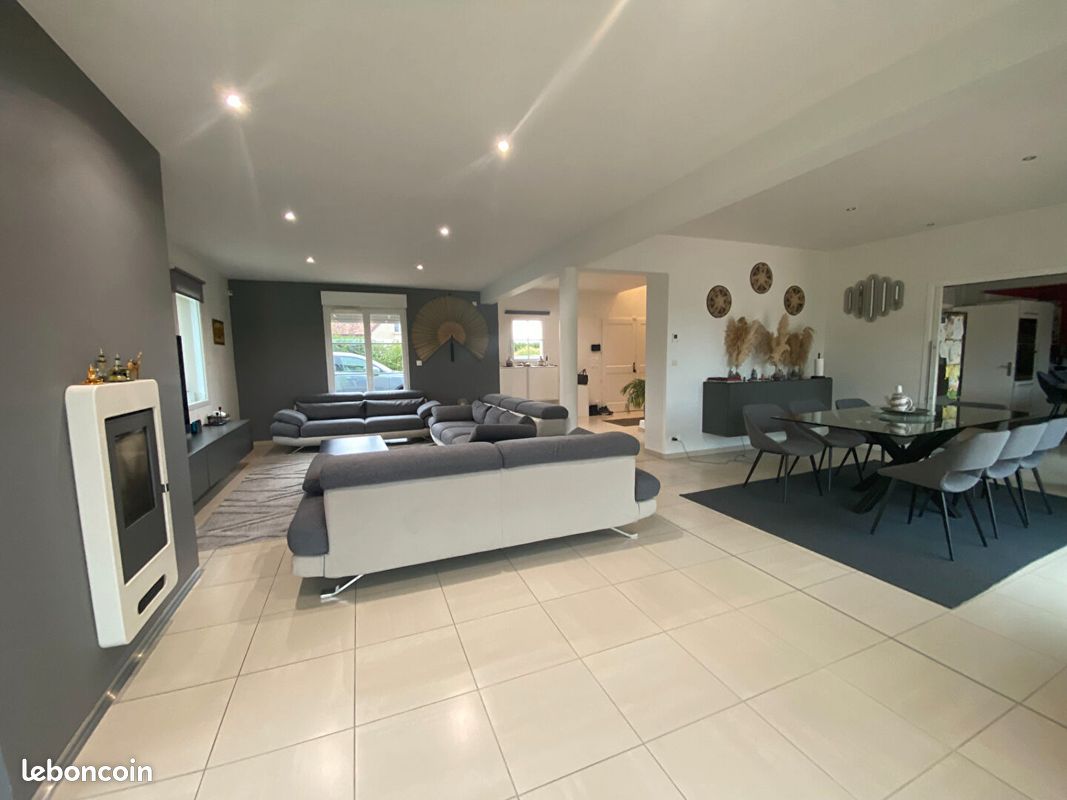 Maison 6 pièces 198 m² (image 2)