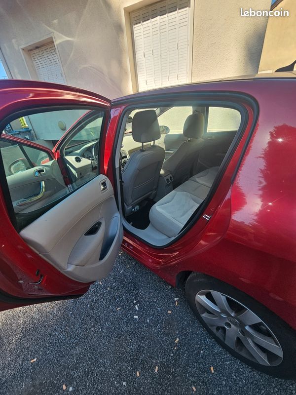 Peugeot 308 1.6 hdi 112cv bv6 (image 10)