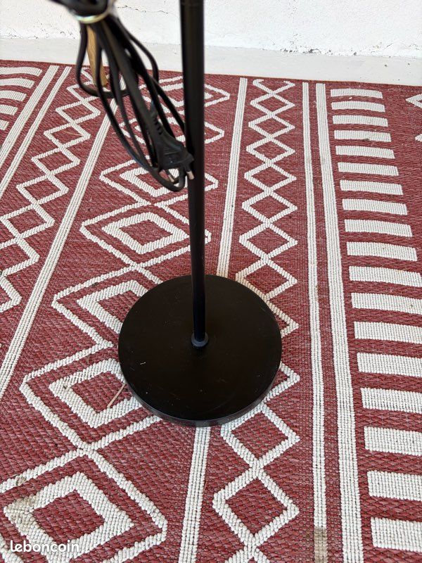 Lampadaire design 2 lumières bois et métal noir (image 3)