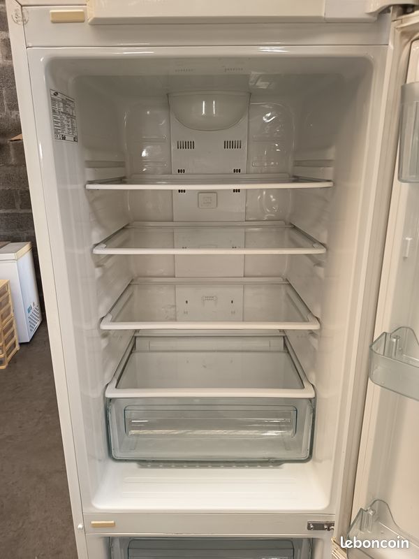 Réfrigérateur Combi Samsung 286 L Blanc RL34EGSW (image 6)