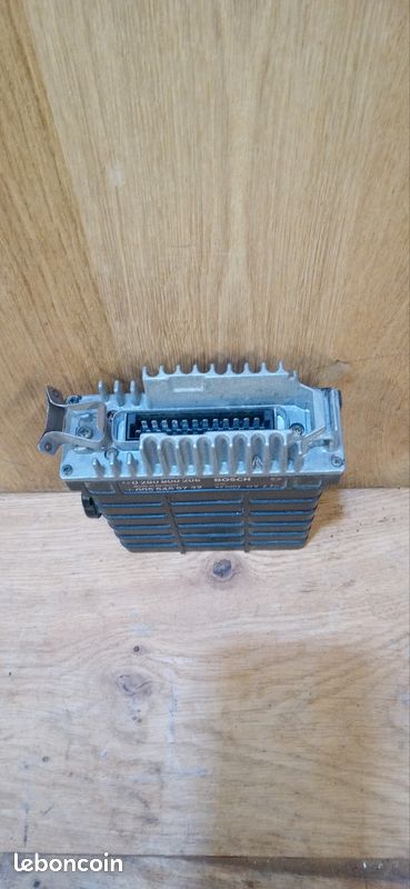 Calculateur moteur mercedes w124 300ce (image 2)
