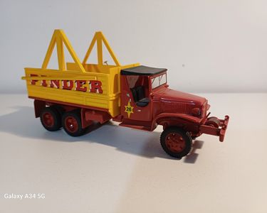 Miniature GMC Lève-mâts - Cirque Pinder - Échelle 1:43 - Direkt Collections