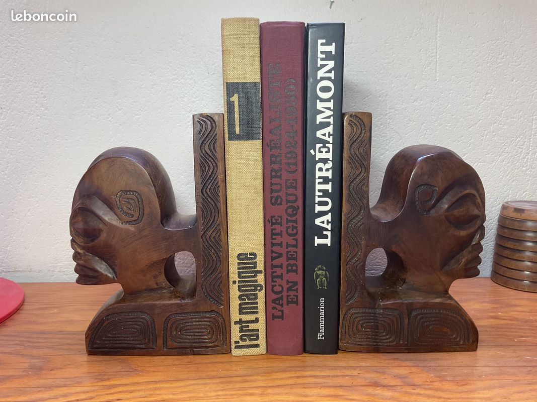 Anciens SERRES LIVRES Breton paysan personnages EN BOIS SCULPTE