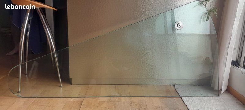 Plaque en verre pour table ou bureau (image 1)