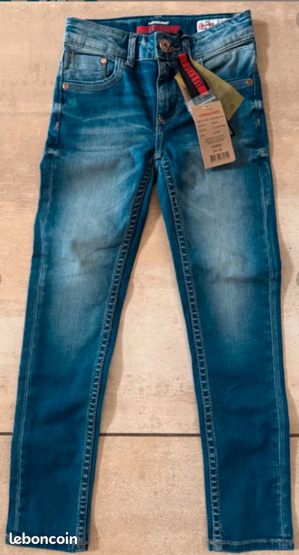 Superbe Jean Vingino Slim fit NEUF - taille 6 ans valeur 60 vendu 25 (image 1)