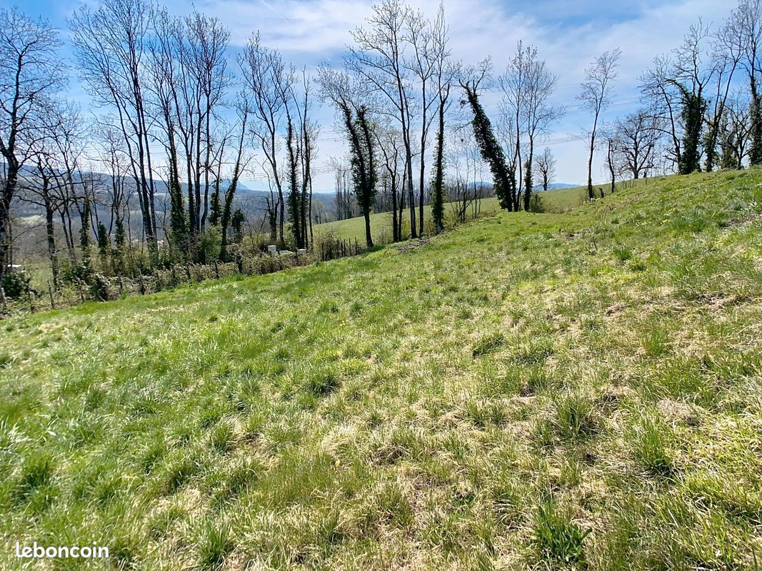 Terrain 630 m² · à Marlioz · 190 000 €