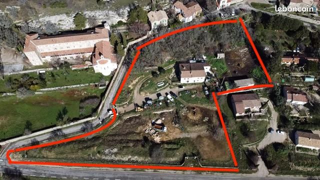 Vente terrain constructible · à Plan-d'Aups-Sainte-Baume · 2 300 000 €