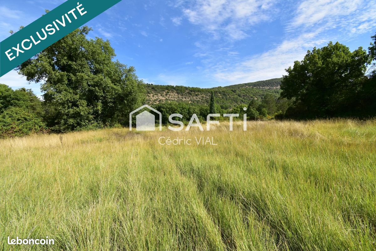 Terrain 5637 m² · à Estoublon · 5 637 m² · 235 000 €