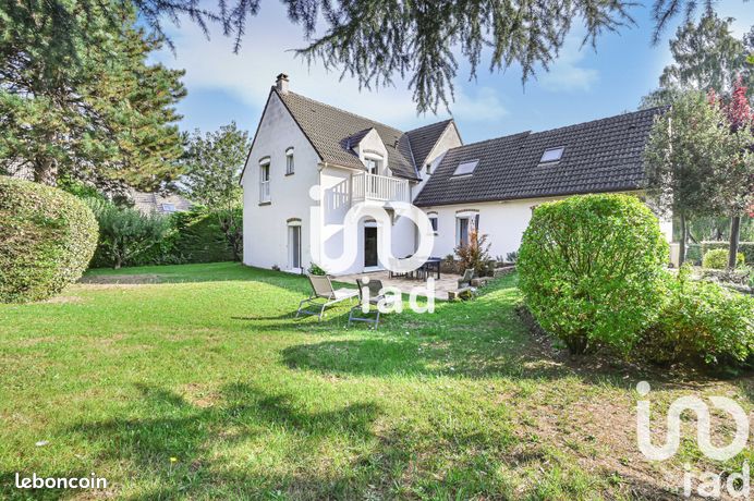 Propriété 8 pièces 230 m²