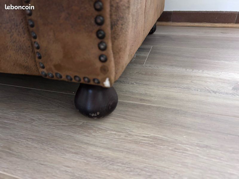 Canapé chesterfield (image 6)