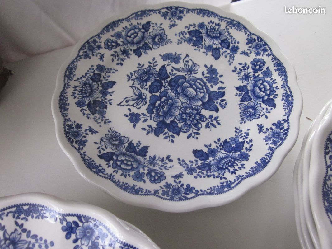 Assiettes en faience italienne bleu de VENISE : sERVICE DE douze x 3: service de 12; (image 4)