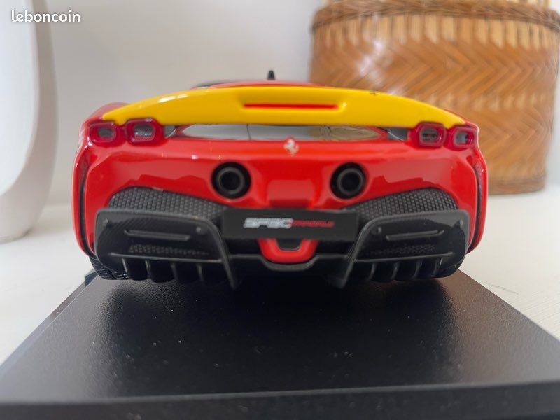 FERRARI SF 90 ASSETTO FIORANNO voiture de collection MAISTO neuve échelle 1/18 (image 3)