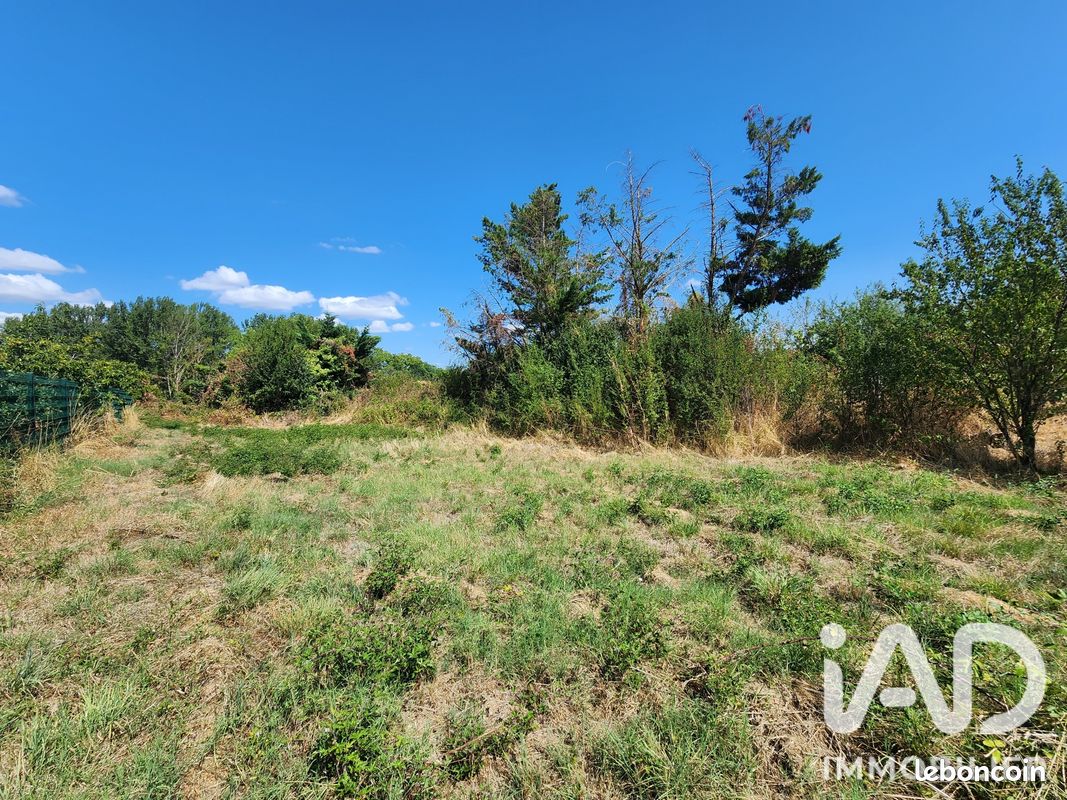 Terrain 1627 m² · à Saint-Jory · 1 627 m² · 229 000 €