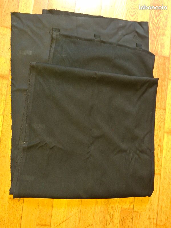 2 rideaux noir opaque (image 1)