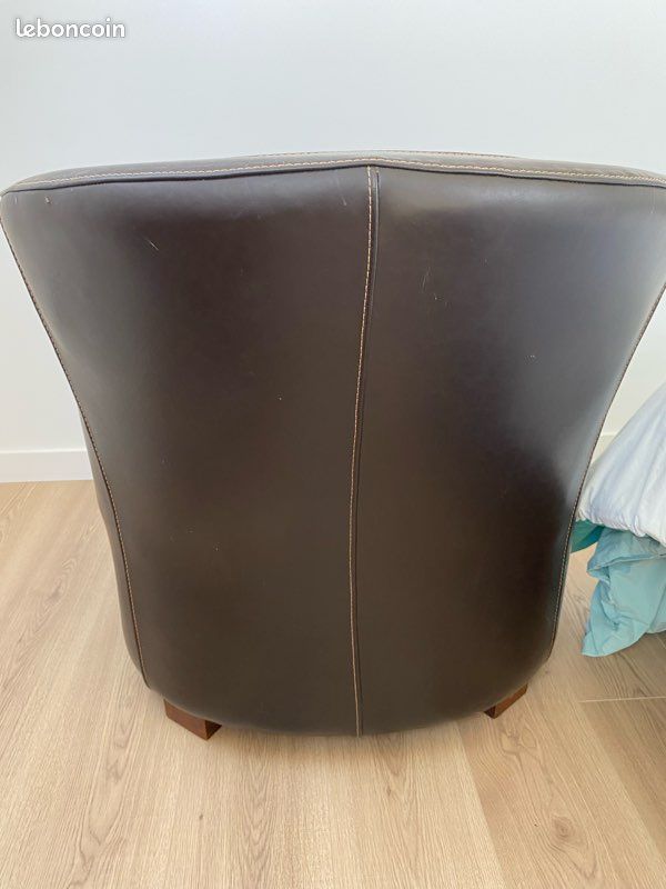 Fauteuil club cuir marron - aspect vieilli (image 3)