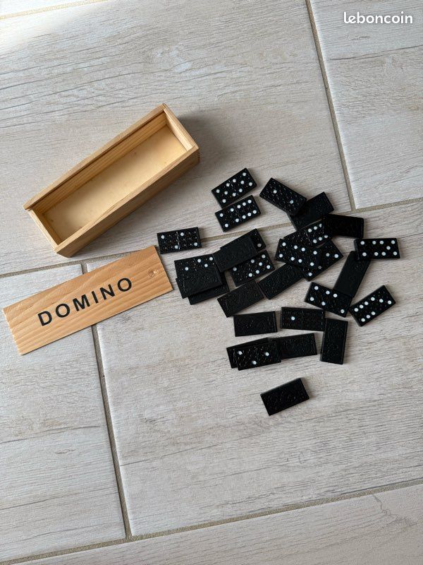 Dominos (image 4)