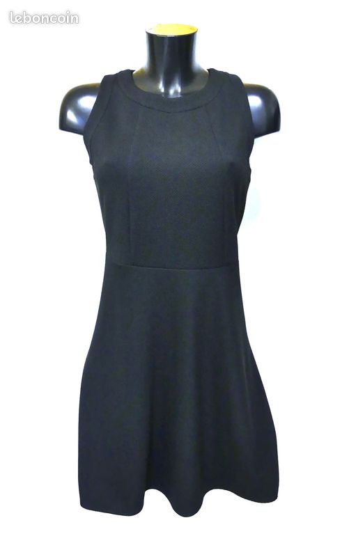 Robe Noire La Fée Maraboutée - Taille 38, Style évasé, Manches Courtes - Très Bon état Occasion