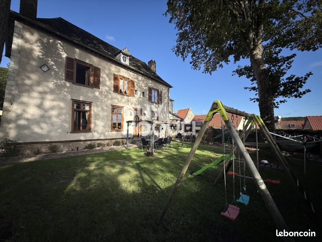 Maison 6 pièces 260 m² · à Amiens · 260 m² · 385 000 €