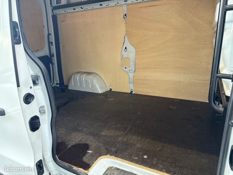Renault TRAFIC III FG L2H2 1200 2.0 DCI 145CH ENERGY GRAND CONFORT E6 (image 10)