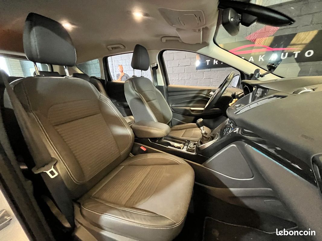 Ford KUGA Business Nav (image 16)