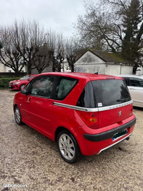 Peugeot 1007 1.4hdi 68cv (image 2)