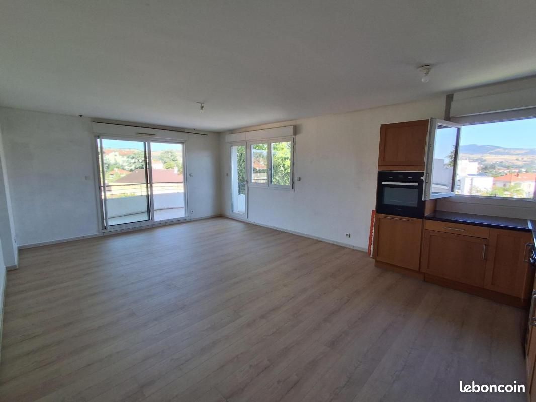 Appartement 4 pièces 83 m² · à Saint-Chamond · 83 m² · 800 €/mois
