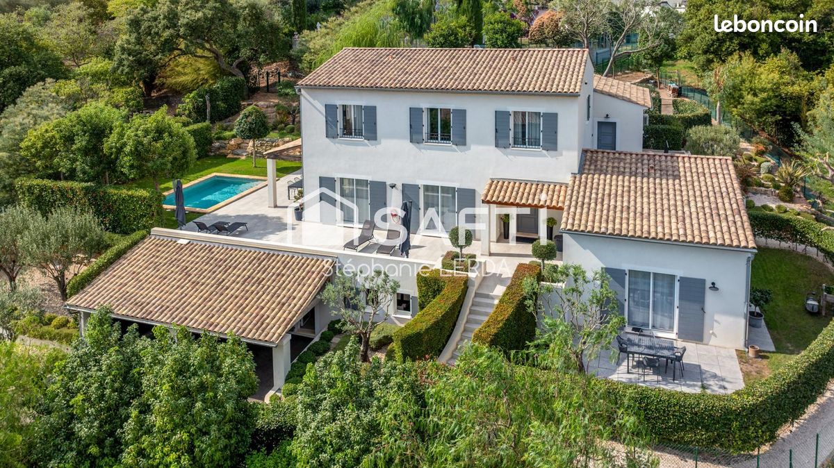 Maison 9 pièces 330 m² · à Cannes · 330 m² · 1 990 000 €
