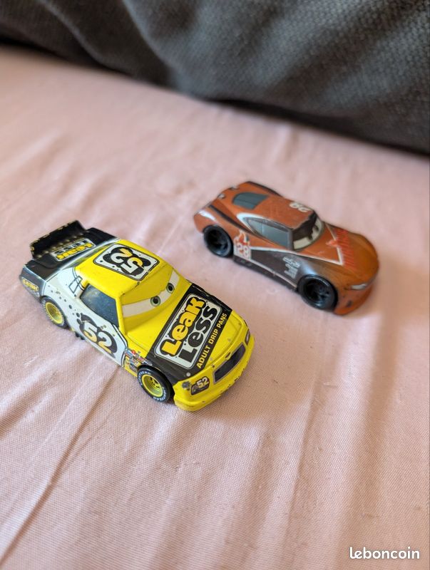 Lot voitures cars n3 (image 1)