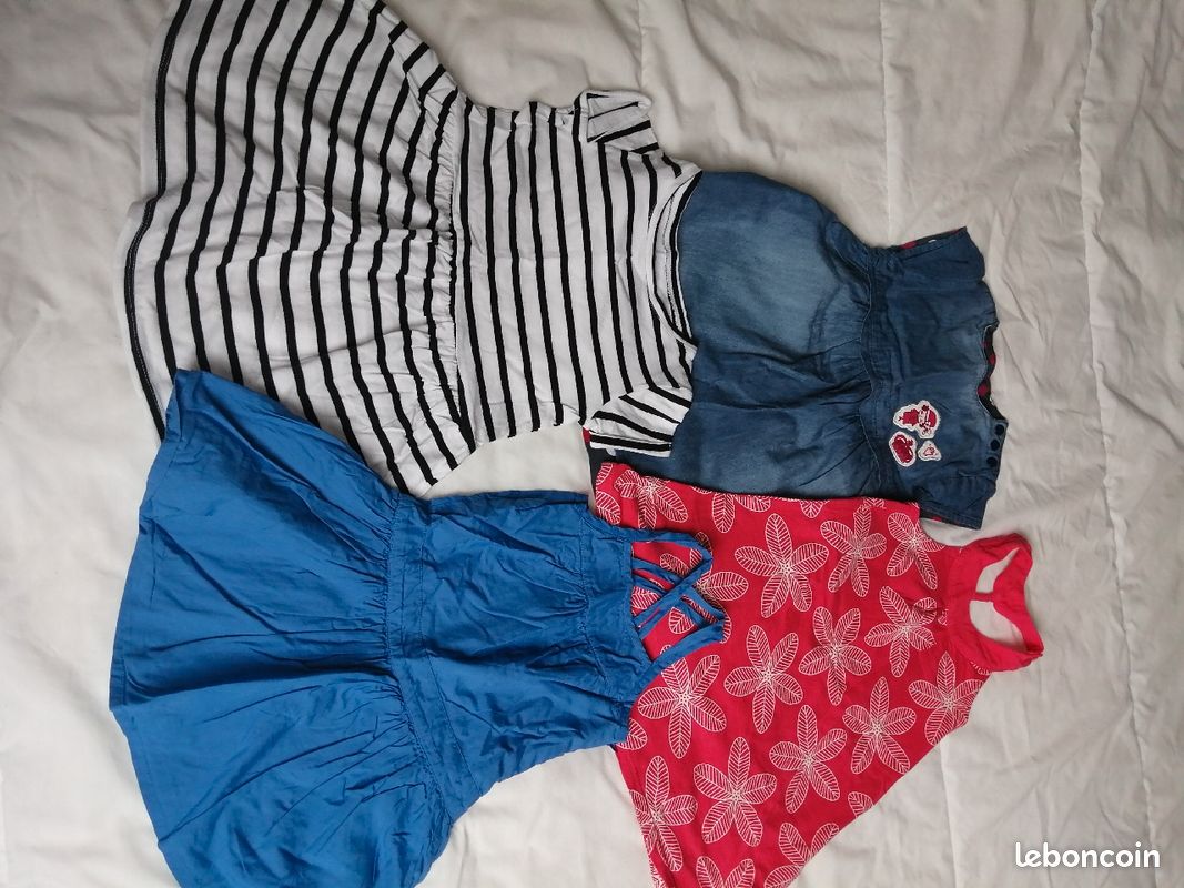 Lot de vêtements fille 4 ans. 15 (image 2)