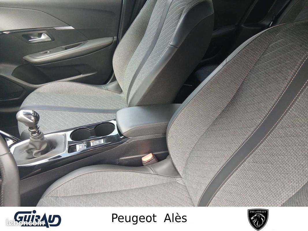 PEUGEOT 208 PureTech 100 S&S BVM6 Allure (image 9)