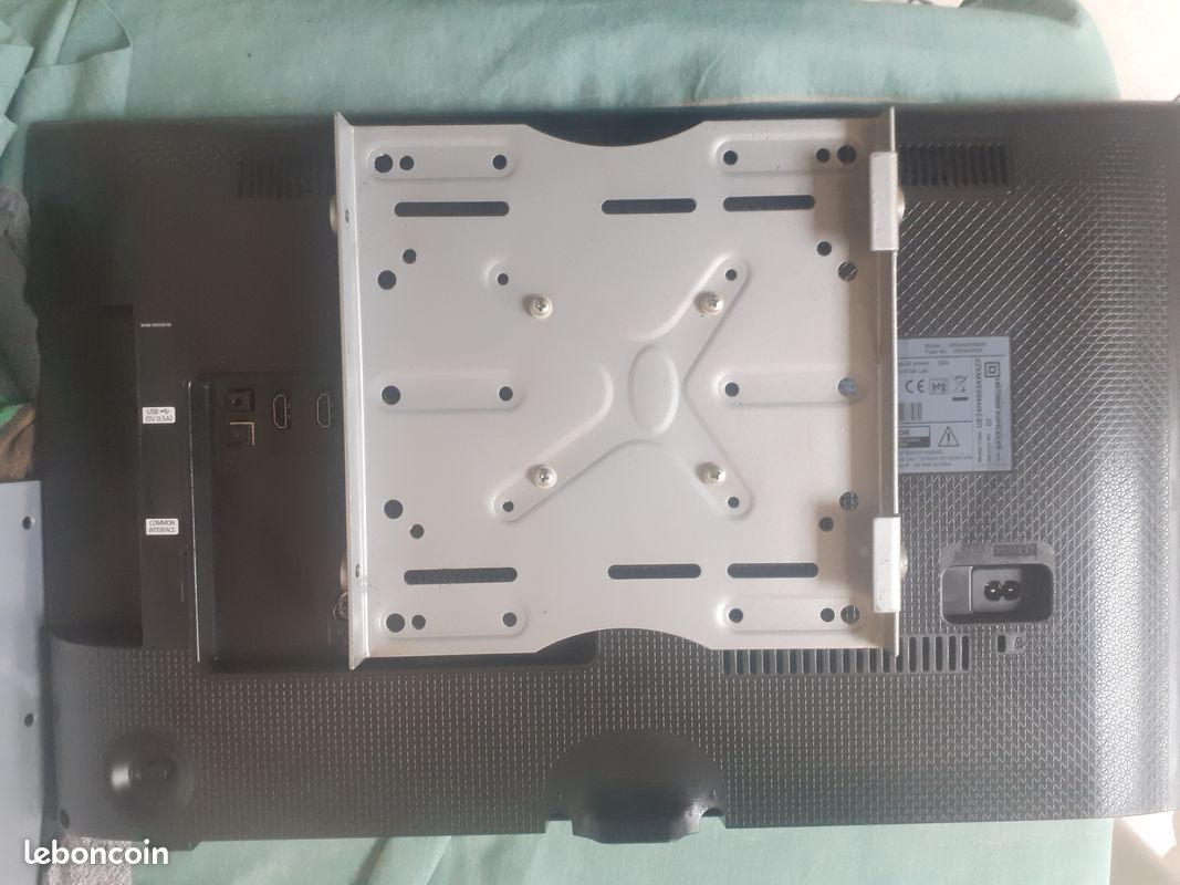 TV LED Samsung 24" (image 2)