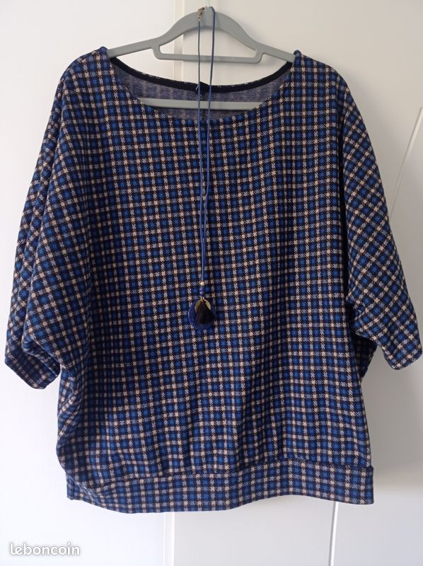 Haut manches 3/4 et son bijou assorti taille 4 (image 1)