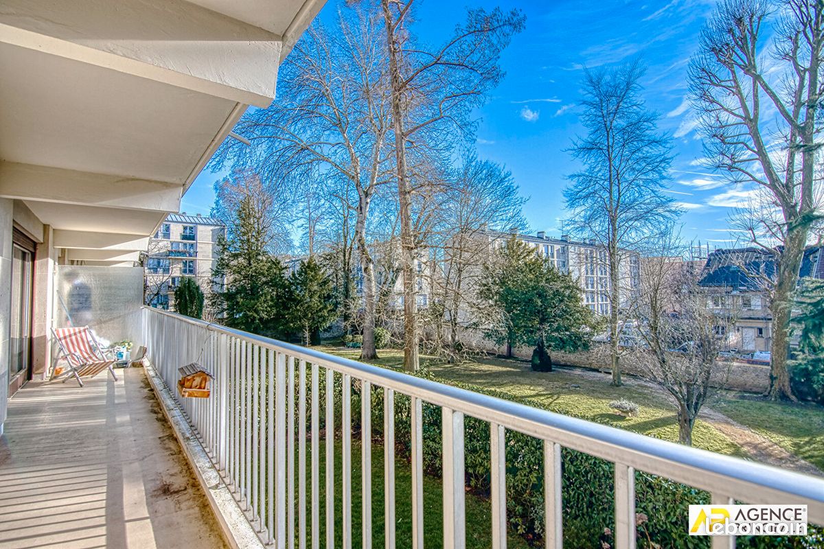 Appartement 6 pièces 128 m² · à Versailles · 128 m² · 880 000 €