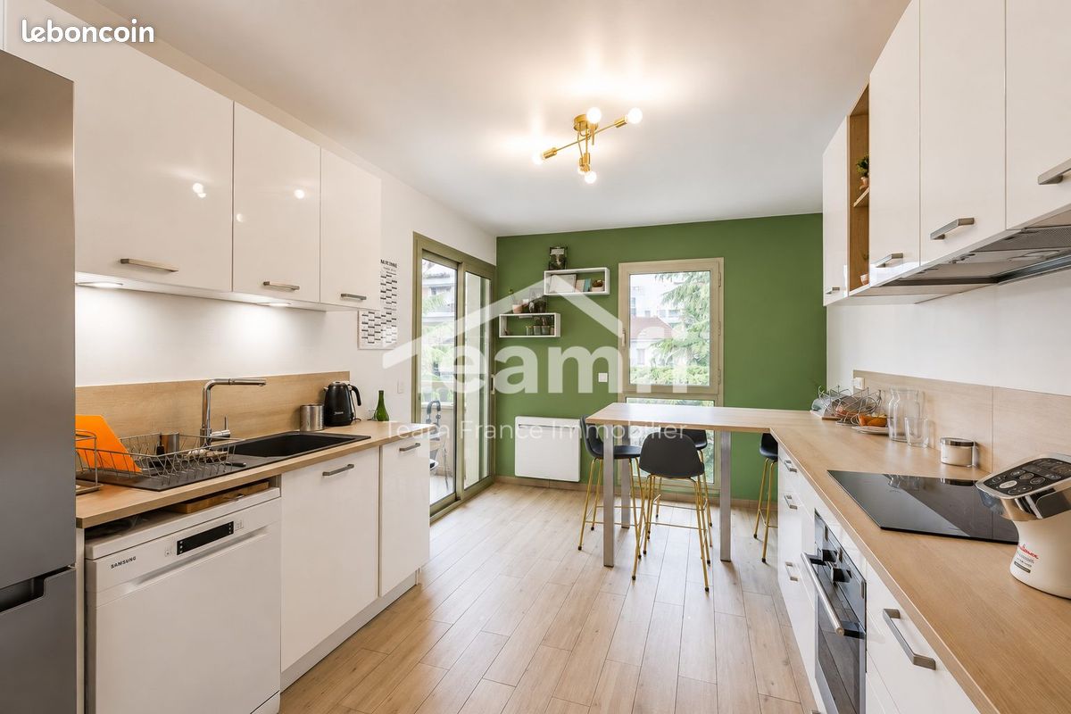 Appartement 6 pièces 137 m² · à Lyon · 137 m² · 1 990 €/mois