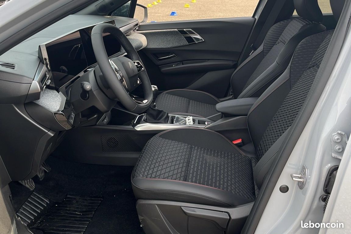 Renault Clio 6 VI Techno E-Tech hybrid 160 Ja 18' Cam 360 (image 20)