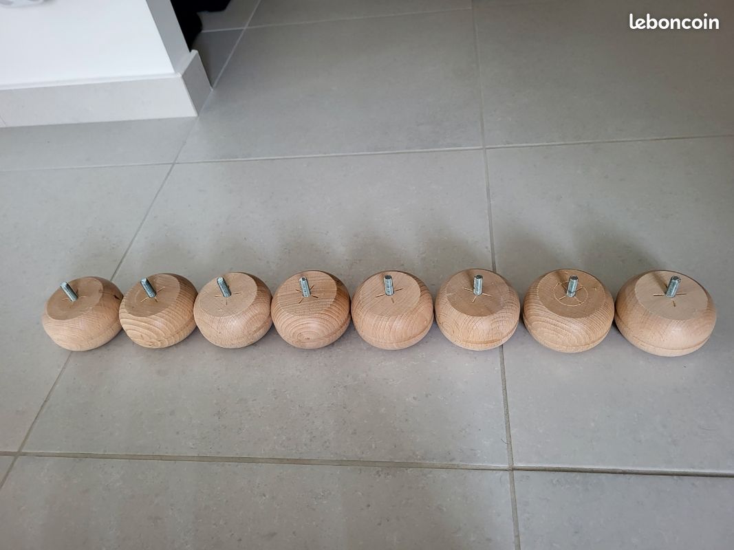 Pieds de lit en bois clair (image 1)