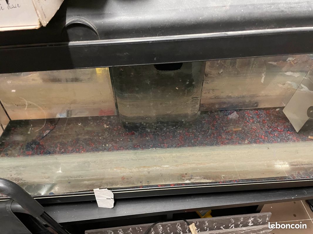 Aquarium + sa table (image 1)