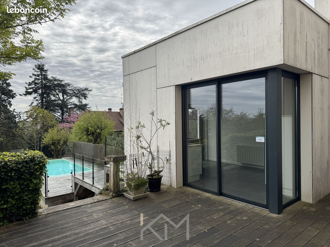 Maison 8 pièces 167 m² · à Poitiers · 167 m² · 416 000 €