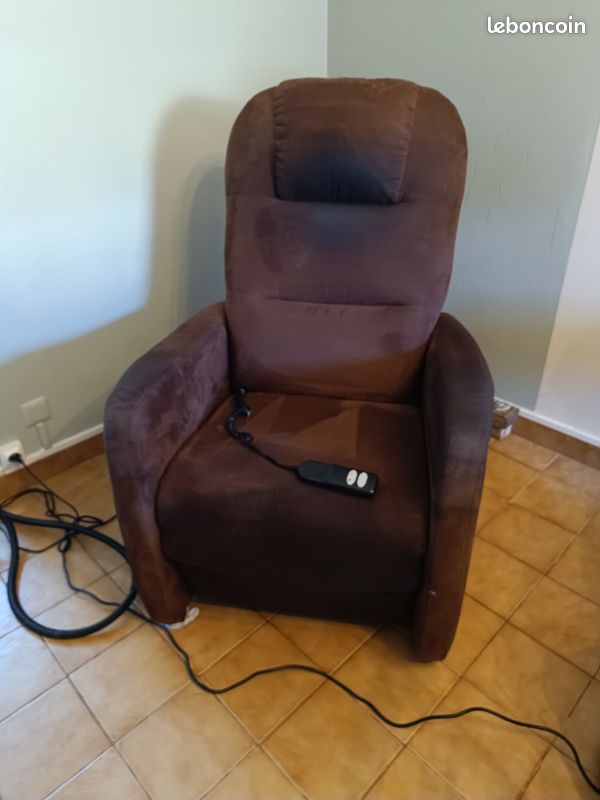 Fauteuil électrique (image 1)