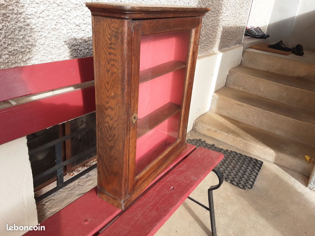 Vitrine (image 2)