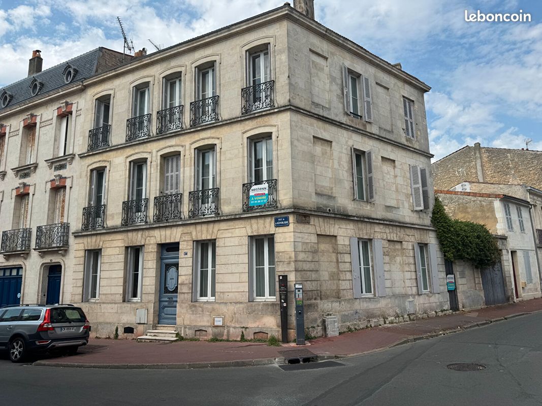 Maison 7 pièces 232 m² · à Rochefort · 232 m² · 733 950 €